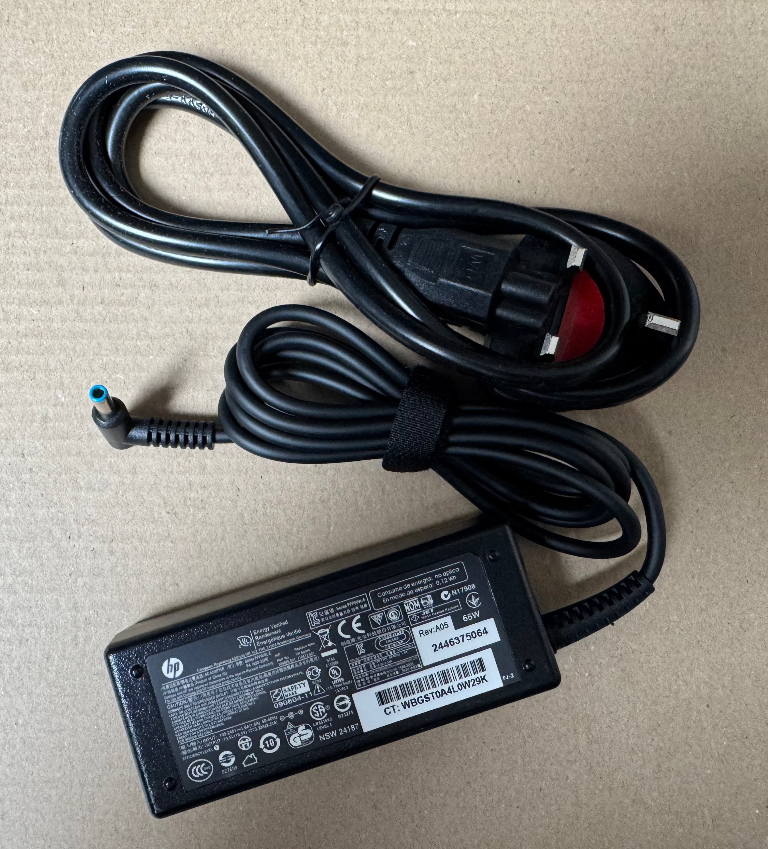 Genuine Original HP 19.5V 65W Charger PSU Adapter Blue Small Tip 4.5mm NEW