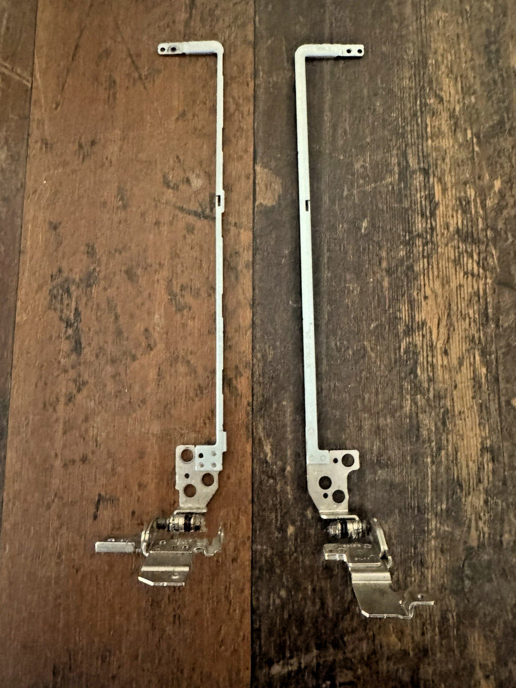 Dell Inspiron 15-3567 screen hinges full set - Refurb.