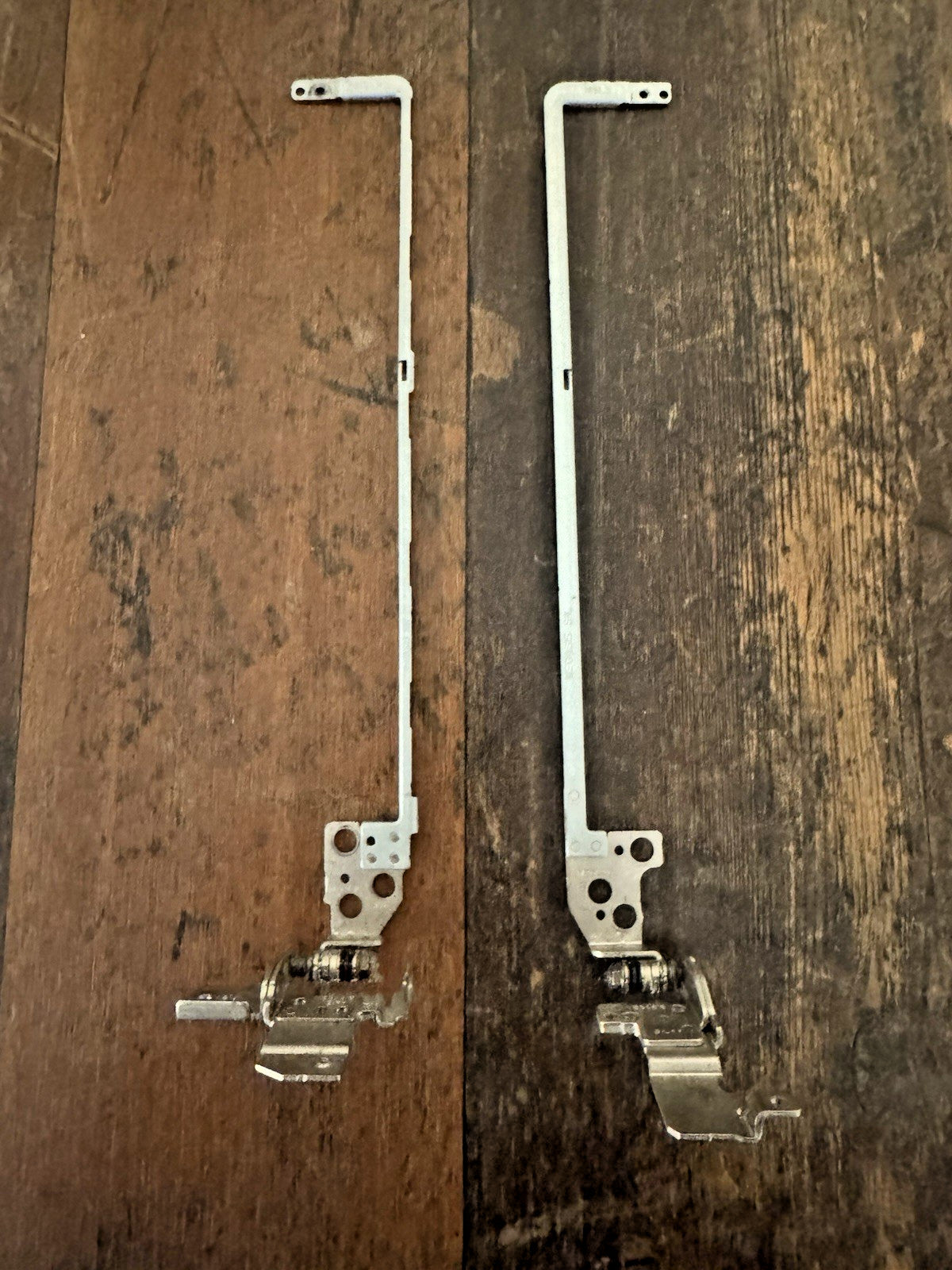 Dell Inspiron 15-3567 screen hinges full set - Refurb.