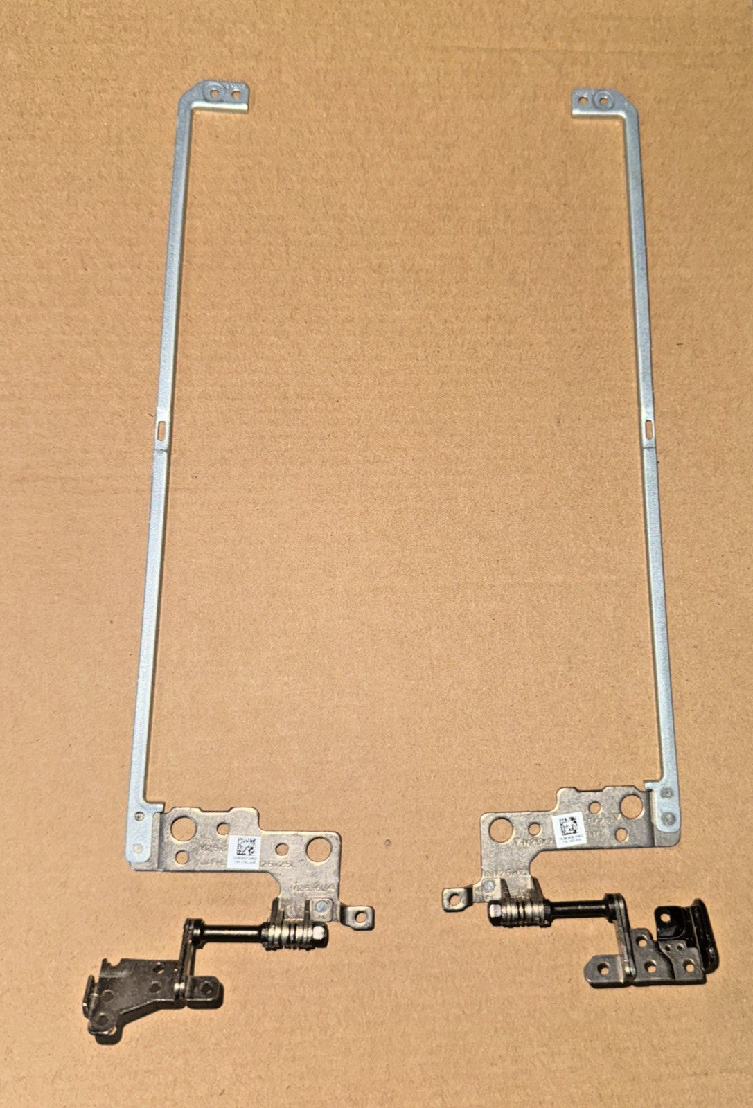 Dell Vostro (5000) 5468 Series 0RX6KP / 0WTWXW Hinges Set - Refurb.