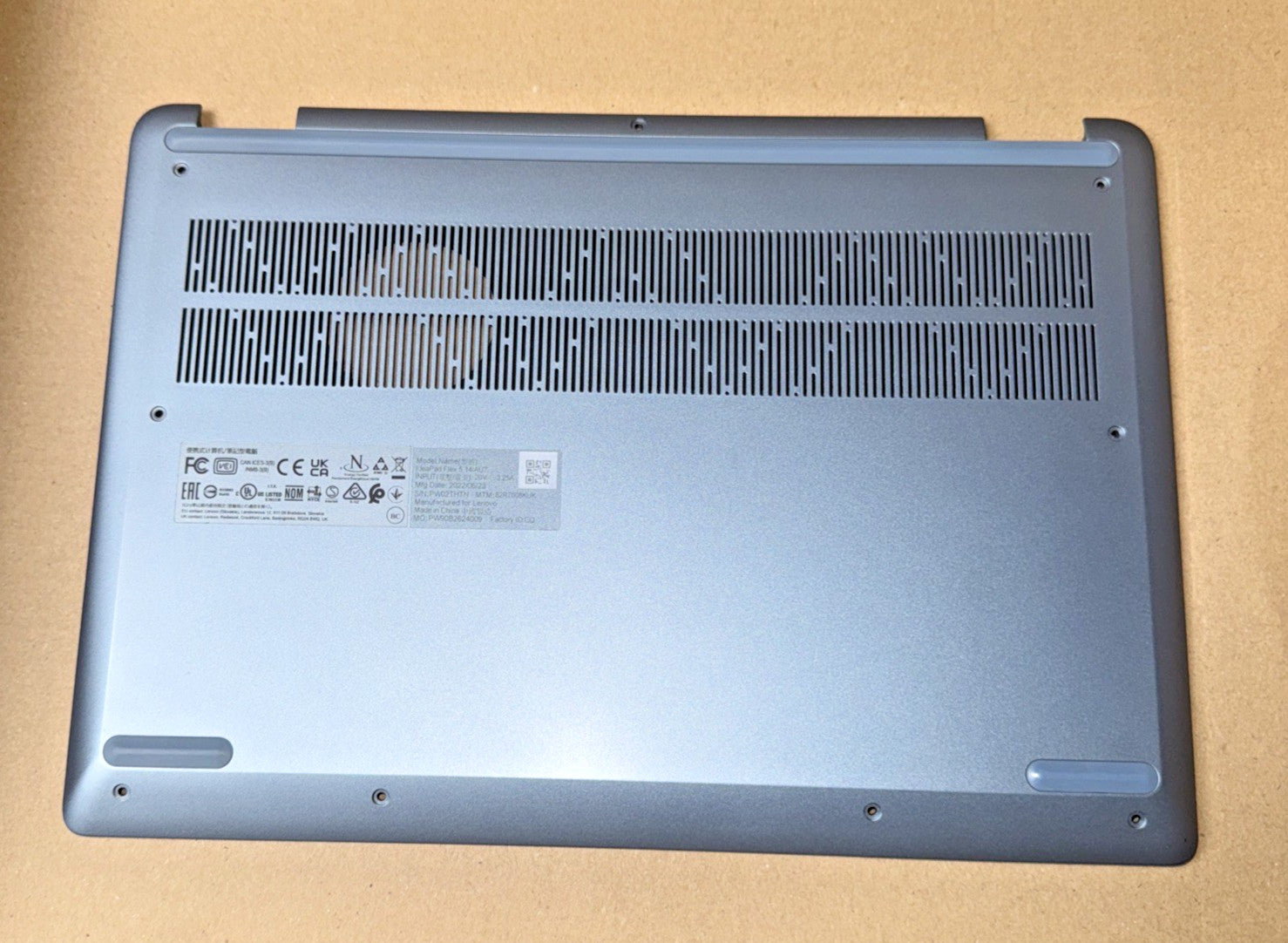Lenovo IdeaPad Flex 5 14IAU7 14ALC7 Flex 7 14IAU7 Base Bottom Cover 5CB1H71411 - Refurb.