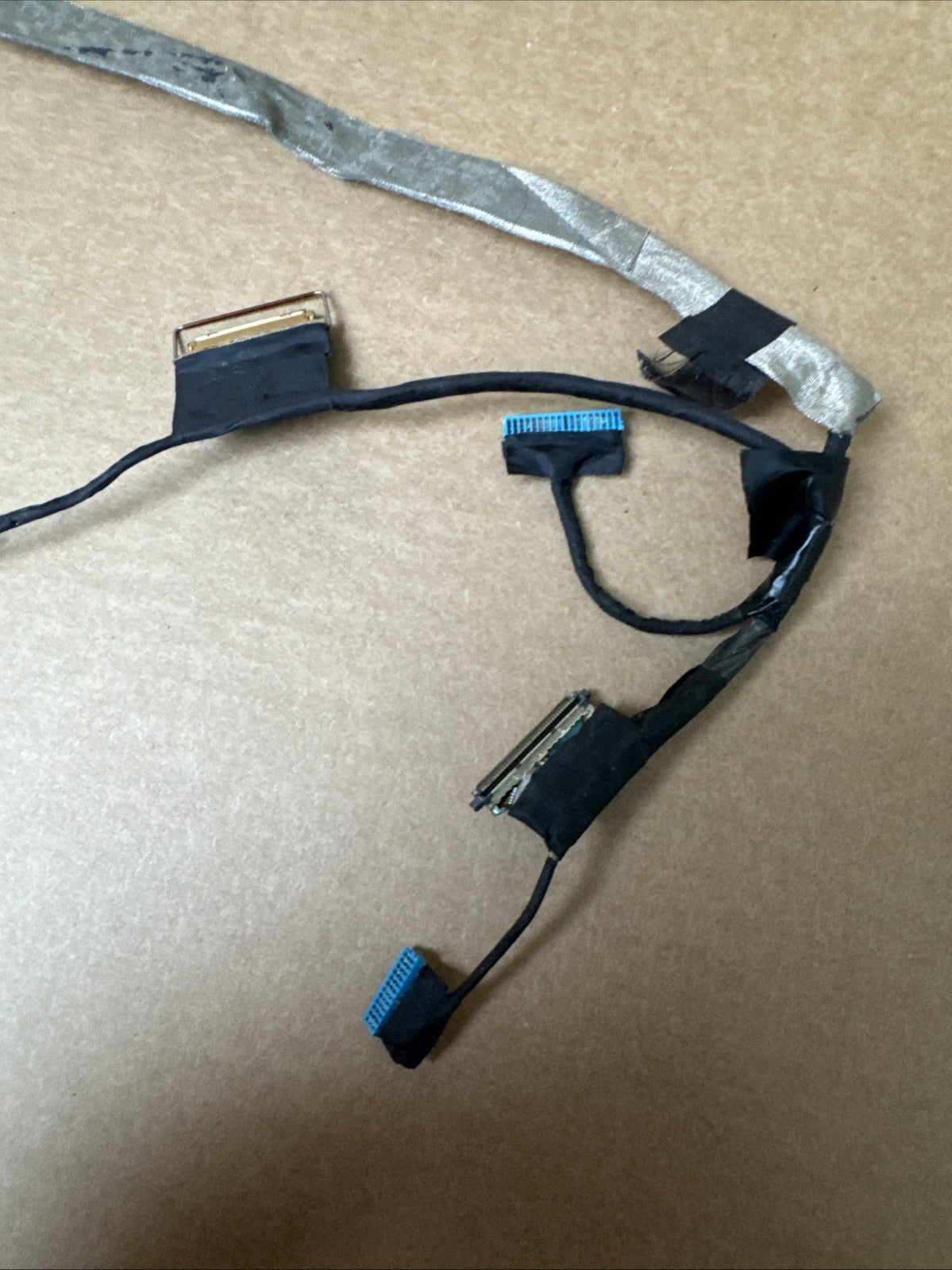 DELL LATITUDE 5440 LCD SCREEN CABLE / RIBBON - Refurb.